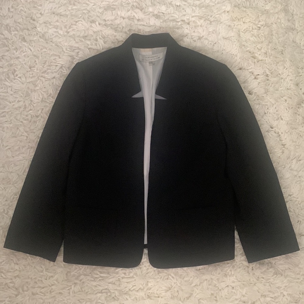 Elie Tahari Black Notch Collar Blazer